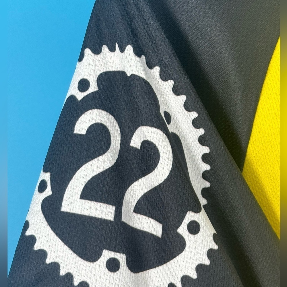 Pearl Izumi Large Cycling Jersey - Picture 7 of 7